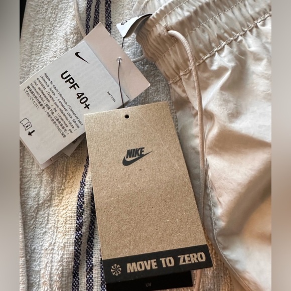 NWT Nike Women’s Wind Runner HR Water Repellent Standard Fit Athleisure Pants - Picture 5 of 13